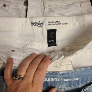 Lot of size 6 shorts Target/Old Navy